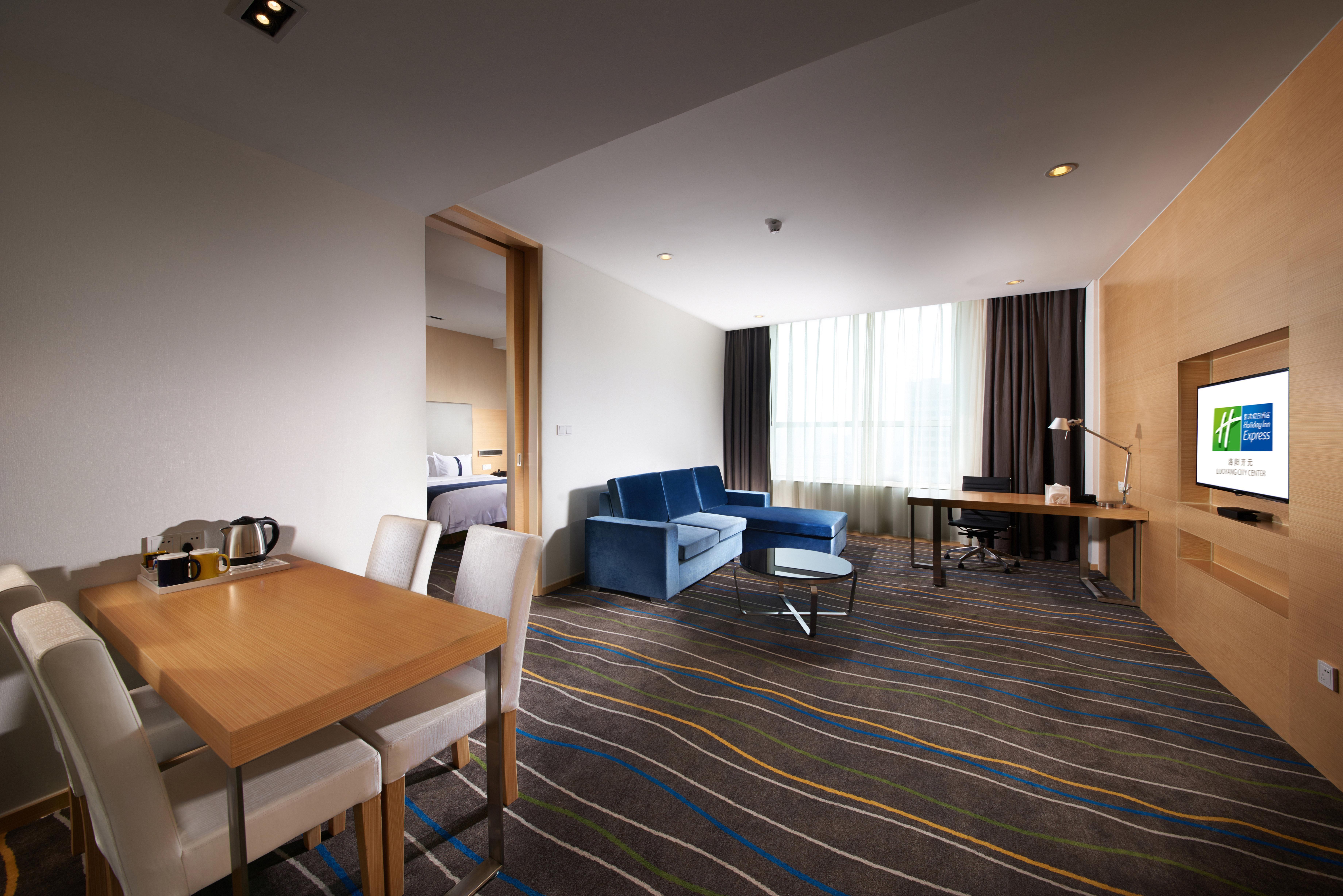 Holiday Inn Express Luoyang City Center By Ihg Exterior foto